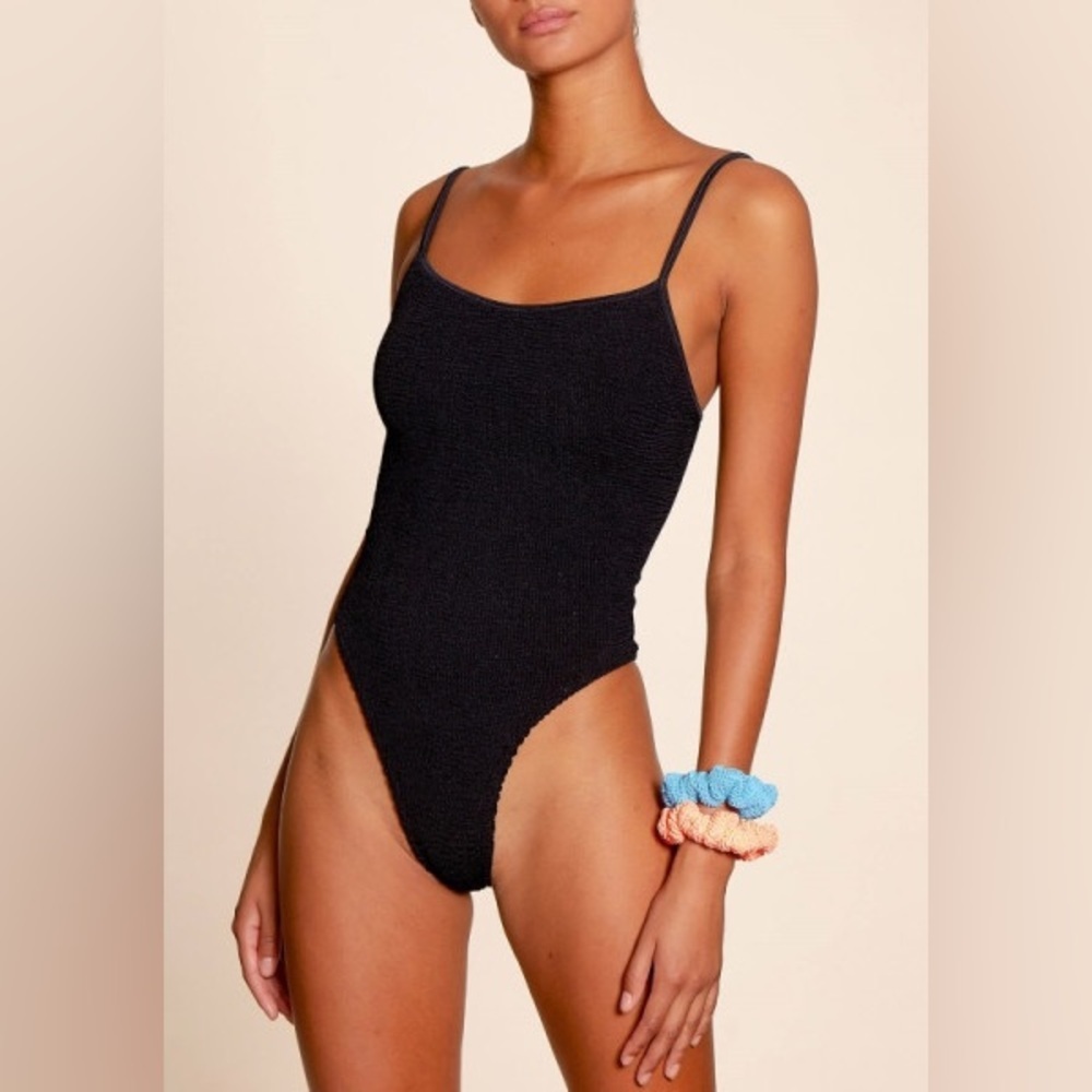 Hunza G Pamela Black One Piece Swimsuit Classic Timeless Crinkle Noir Bodysuit - Picture 2 of 8